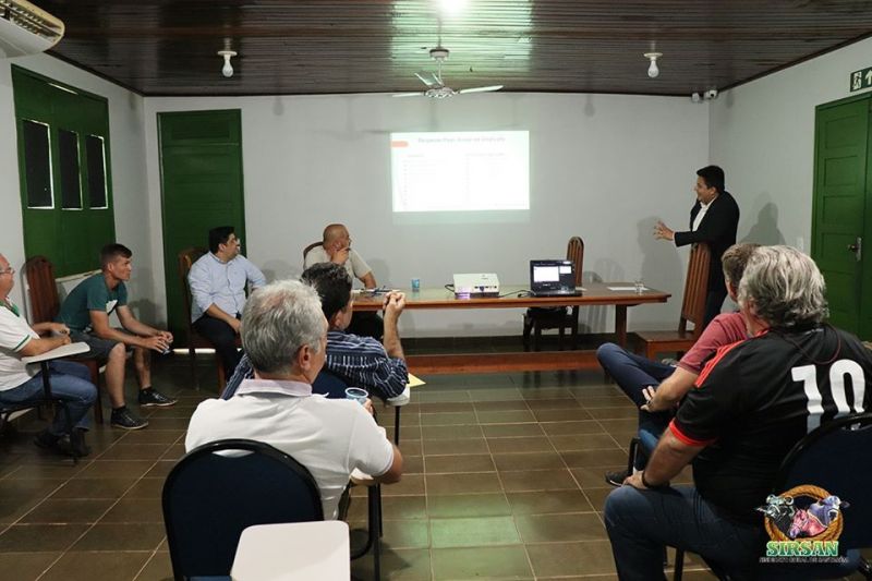 Assembleia debate receitas e despesas